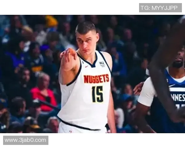 三分11中10生计新高!穆雷暴烈52+5避连败 约基奇准三双